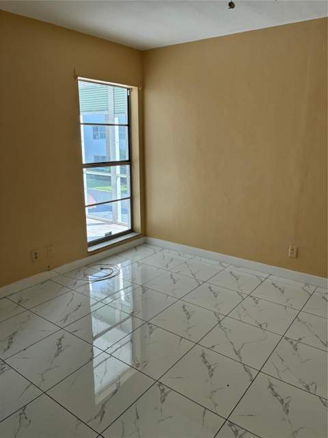 3040 NE 16th Avenue #A210, Oakland Park FL - photo 7 of 10