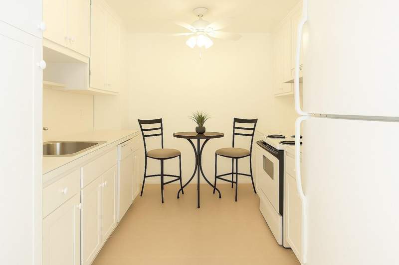 1 bedroom Condominium at 4001 Hillcrest Drive #407, Hillcrest East, Hollywood — photo 3