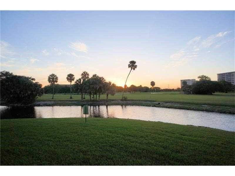 3 bedroom Condominium at 565 Oaks Lane #103, No. 66 Palm-Aire Country, Pompano Beach — photo 5