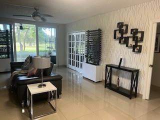 565 Oaks Lane #103, Pompano Beach FL - photo 10 of 41