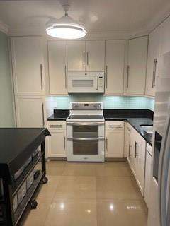 565 Oaks Lane #103, Pompano Beach FL - photo 21 of 41
