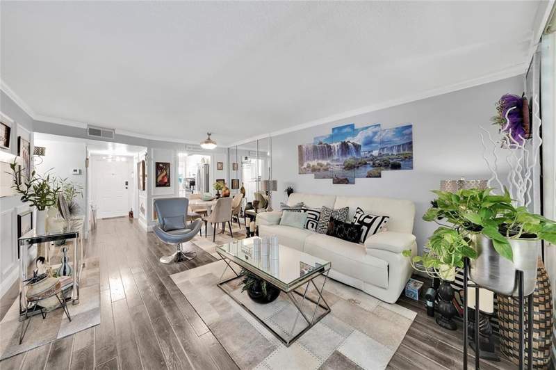 2 bedroom Condominium at 9281 Sunrise Lakes Boulevard #212, Sunrise Lakes, Sunrise — photo 3