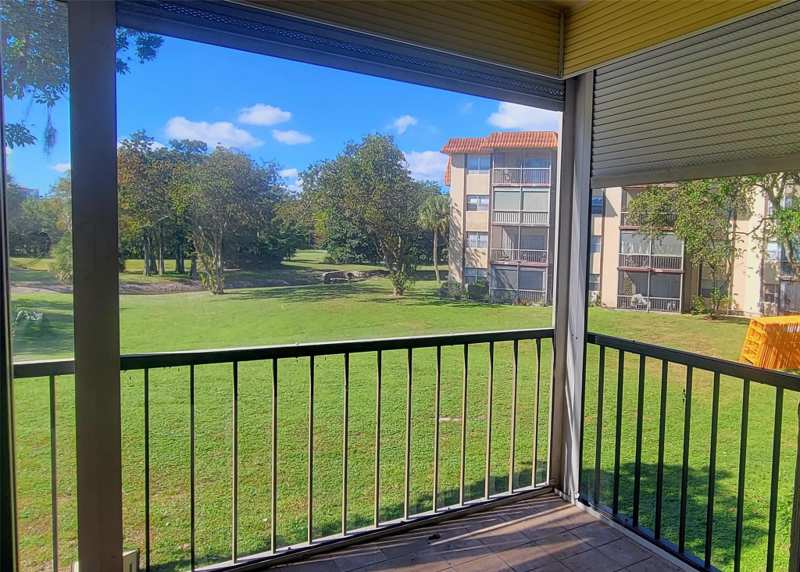 1 bedroom Condominium at 6260 S Falls Cir Drive #206, Inverrary Country Club, Lauderhill — photo 1