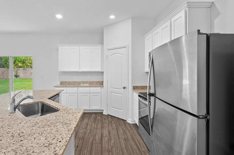 3 bedroom Single Family Residence at 5262 NW Lamoore Lane, Port St Lucie, Port St. Lucie — photo 4