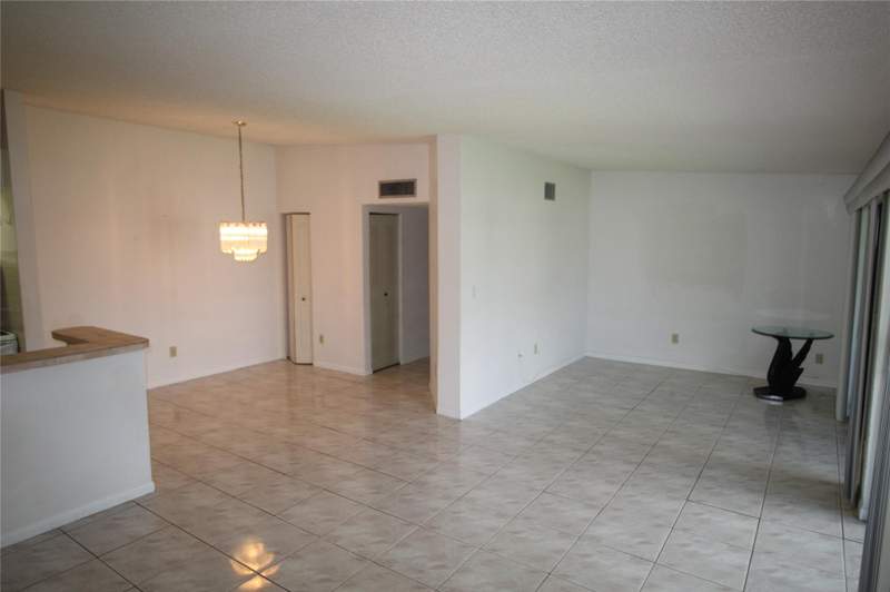 2 bedroom Condominium at 9728 S Belfort Circle #206, Belfort, Tamarac — photo 5