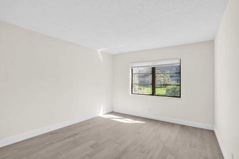 3115 Oakland Shores Drive #E109, Oakland Park FL - photo 11 of 46