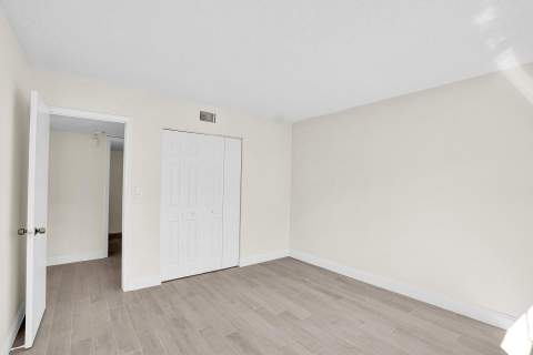 3115 Oakland Shores Drive #E109, Oakland Park FL - photo 13 of 46