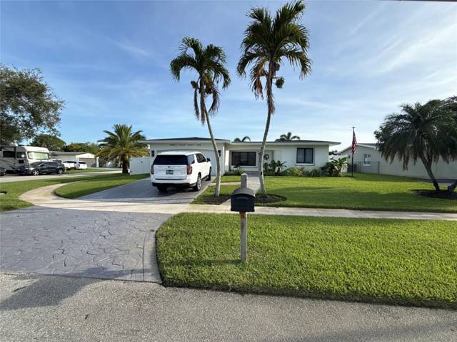 Rainbow LakesHomes for Sale in Pembroke Pines, FL