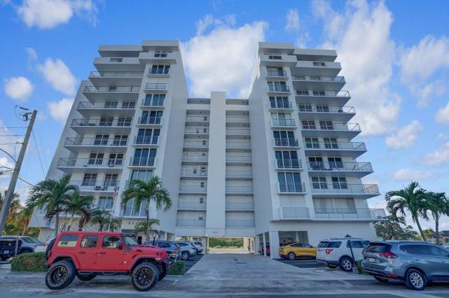 1609 N Riverside Drive #304