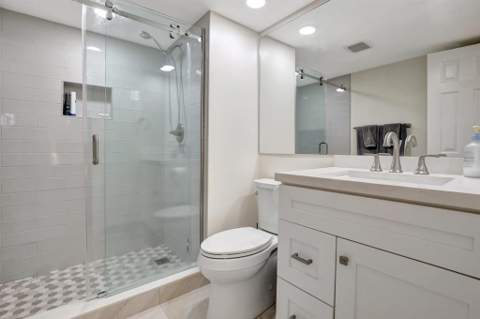 9720 S Hollybrook Lake Drive #204, Pembroke Pines FL - photo 7 of 36