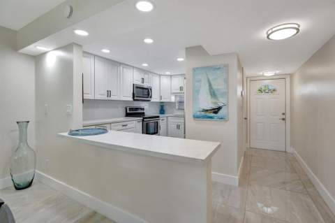 9720 S Hollybrook Lake Drive #204, Pembroke Pines FL - photo 16 of 36