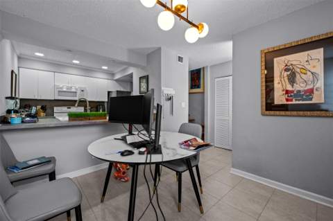 653 Cypress Lane #21b, Wilton Manors FL - photo 8 of 35