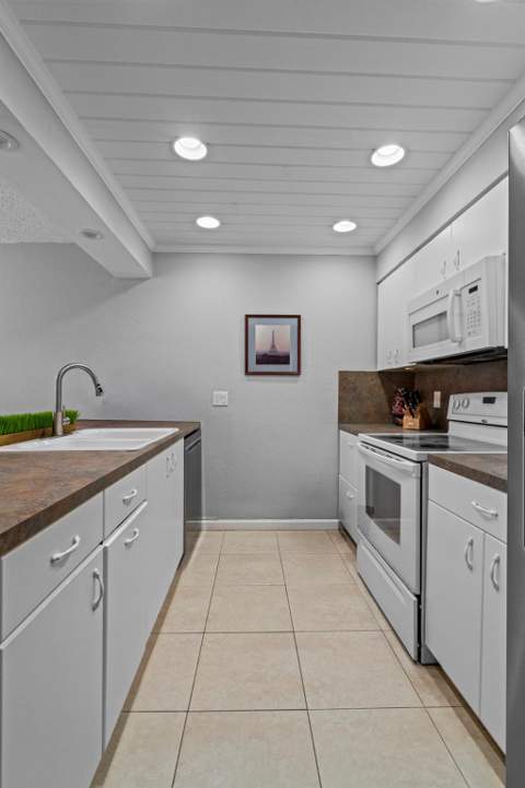 653 Cypress Lane #21b, Wilton Manors FL - photo 15 of 35