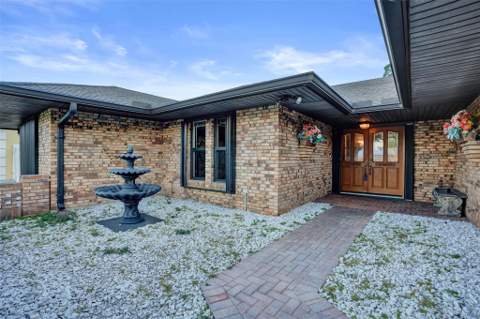 766 SE Cavern Avenue, Port St. Lucie FL - photo 8 of 100