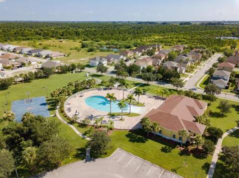 9446 Windrift Circle, Fort Pierce FL - photo 12 of 13