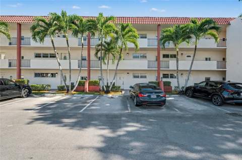 9320 S Hollybrook Lake Drive #103, Pembroke Pines FL - photo 20 of 56