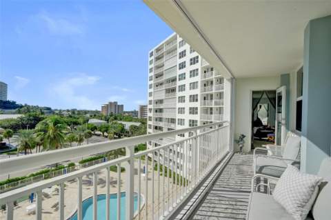 201 N Ocean Boulevard #603, Pompano Beach FL - photo 11 of 37