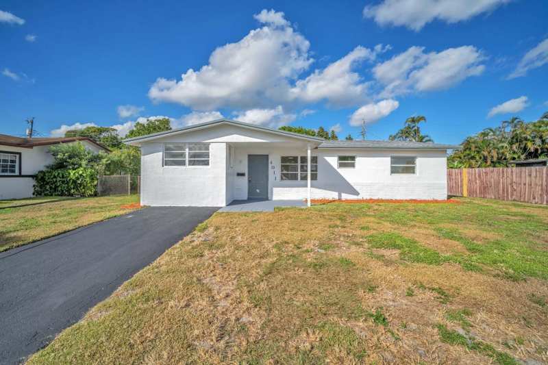 5 bedroom Single Family Residence at 4911 NW 16th Street, Flair Sub 5 54-36 B, Lauderhill — photo 1