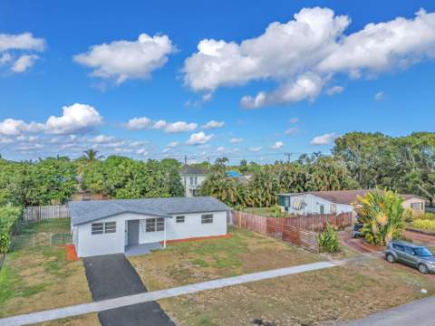 4911 NW 16th Street, Lauderhill FL - photo 8 of 48