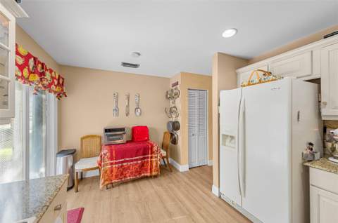 6809 SE Yorktown Drive, Hobe Sound FL - photo 8 of 30