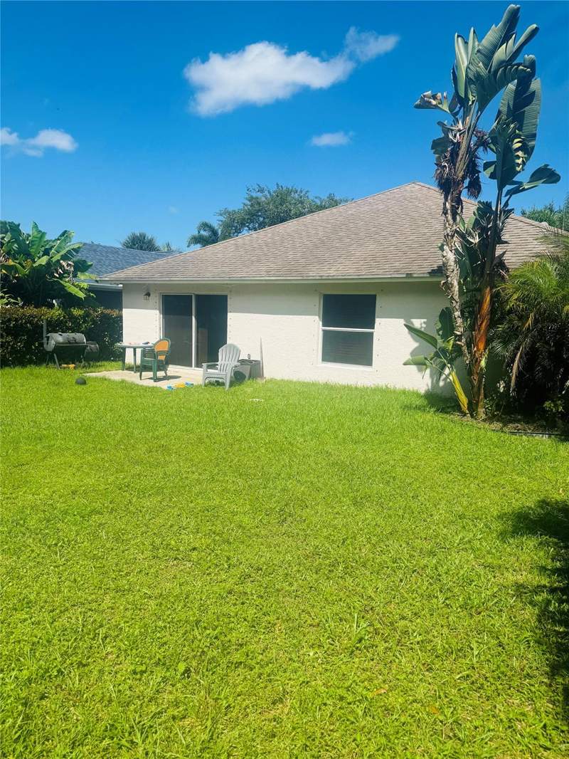 3 bedroom Single Family Residence at 296 SW Panther Trace, Sawgrass Lakes 1 Pud Ph 1, Port St. Lucie — photo 5