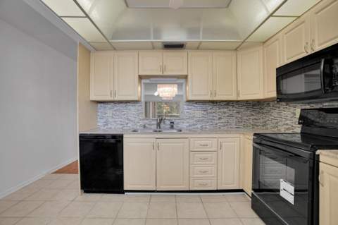 2006 Granada Drive #N2, Coconut Creek FL - photo 7 of 31