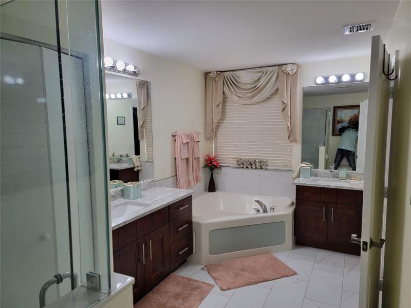 5 bedroom Single Family Residence at 111 Berenger Walk, Anthony Groves Ph 2, Royal Palm Beach — photo 5