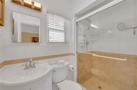 341 N Birch Road #204, Fort Lauderdale FL - photo 19 of 35