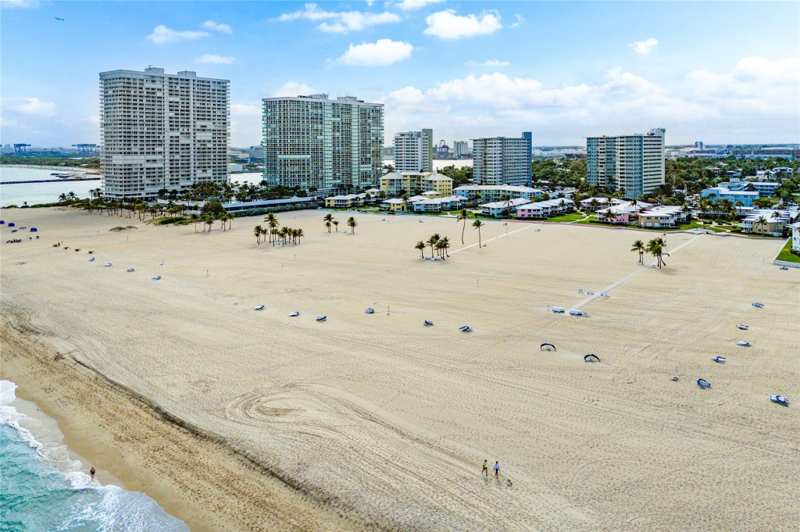 1 bedroom Stock Cooperative at 1900 S Ocean Drive #503, Breakwater Towers Co-Op, Fort Lauderdale — photo 1