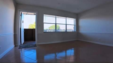 9101 Sunrise Lakes Boulevard, Sunrise FL - photo 10 of 14