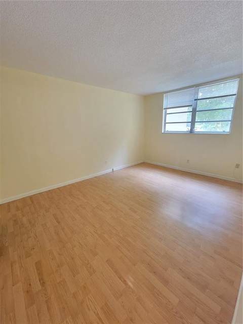 6000 NW 64th Avenue #205, Tamarac FL - photo 7 of 9