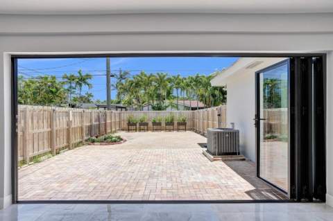 1424 Adams Street, Hollywood FL - photo 7 of 39