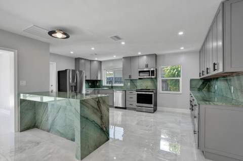 1424 Adams Street, Hollywood FL - photo 12 of 39