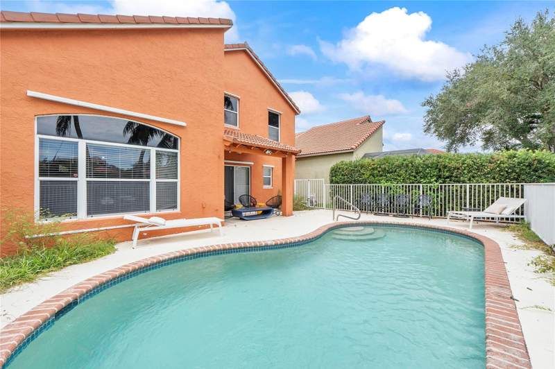 4 bedroom Single Family Residence at 4020 Dorado Drive, Woodbine Par D, Riviera Beach — photo 2