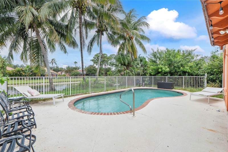 4 bedroom Single Family Residence at 4020 Dorado Drive, Woodbine Par D, Riviera Beach — photo 5