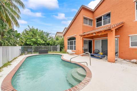 4020 Dorado Drive, Riviera Beach FL - photo 7 of 34