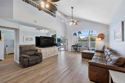 4020 Dorado Drive, Riviera Beach FL - photo 14 of 34