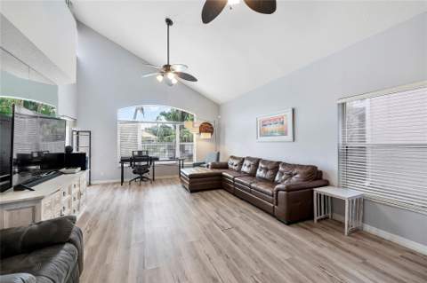 4020 Dorado Drive, Riviera Beach FL - photo 15 of 34