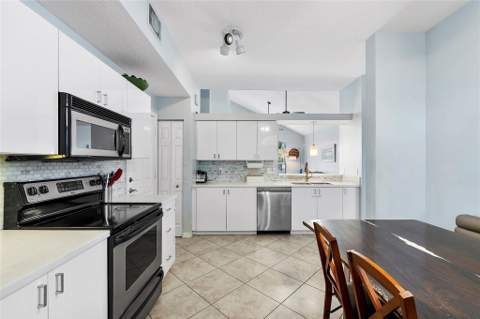 4020 Dorado Drive, Riviera Beach FL - photo 18 of 34