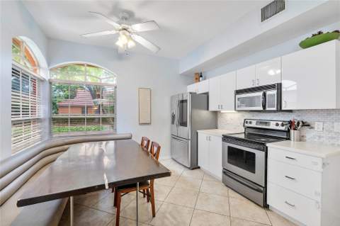 4020 Dorado Drive, Riviera Beach FL - photo 20 of 34