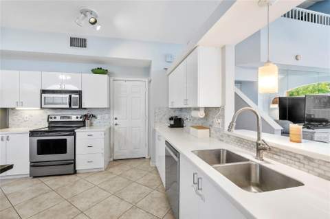 4020 Dorado Drive, Riviera Beach FL - photo 21 of 34