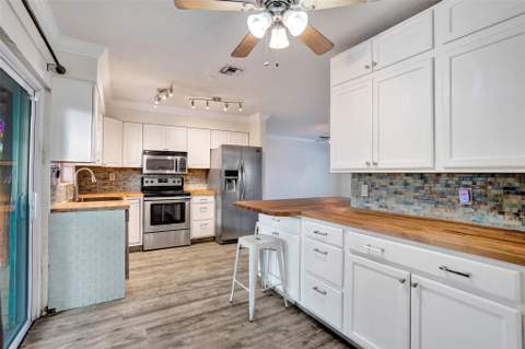 4221 NE 13th Avenue, Oakland Park FL - photo 11 of 28
