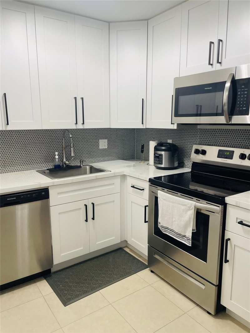 3 bedroom Condominium at 8745 Shadow Wood Boulevard #105, Ramblewood Court, Coral Springs — photo 1