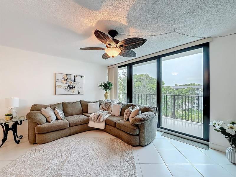 2 bedroom Condominium at 1101 River Reach Drive #502, River Reach, Fort Lauderdale — photo 3