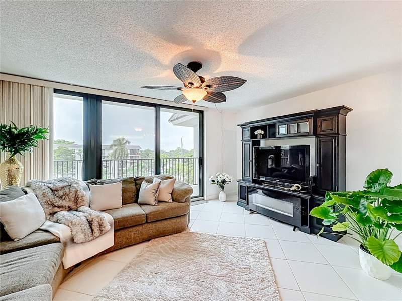 2 bedroom Condominium at 1101 River Reach Drive #502, River Reach, Fort Lauderdale — photo 4