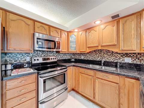 1101 River Reach Drive #502, Fort Lauderdale FL - photo 20 of 49
