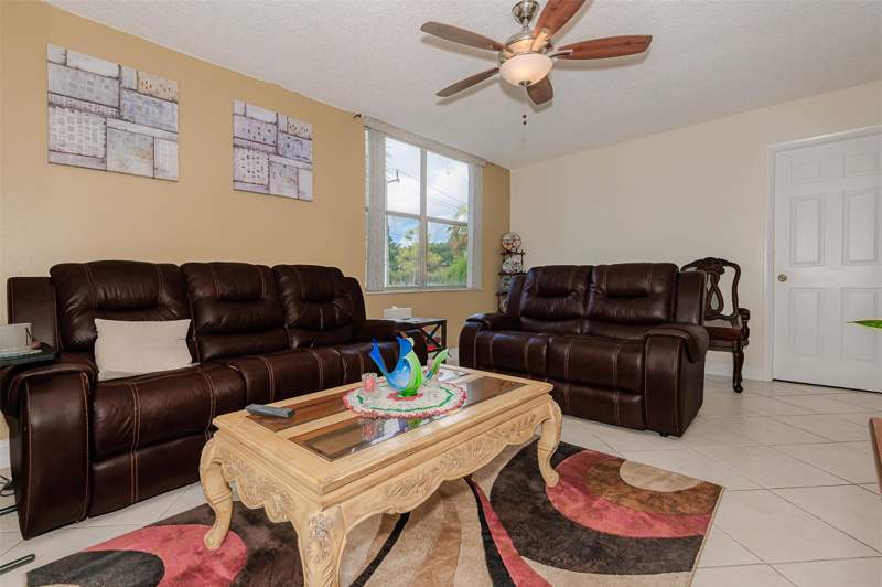 2 bedroom Condominium at 9351 Lime Bay Boulevard #207, Lime Bay, Tamarac — photo 4