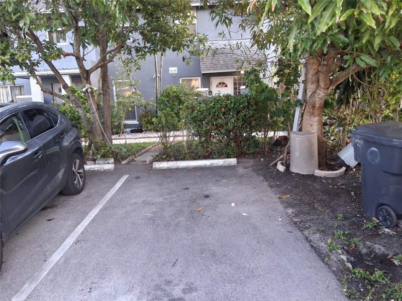 3 bedroom Townhouse at 1349 Seaview, Tam Oshanter, North Lauderdale — photo 2