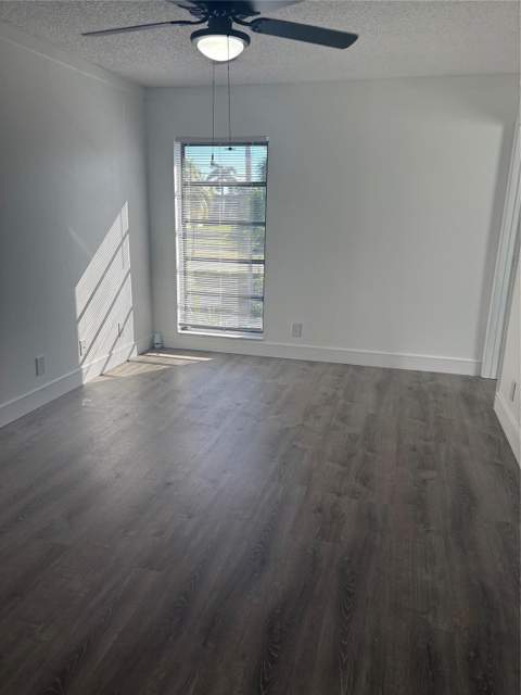 5492 Courtyard Drive #5492, Margate FL - photo 8 of 14