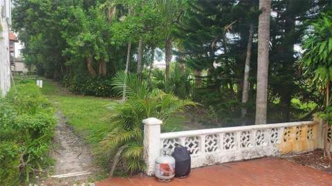 3910 Crystal Lake Drive #403, Deerfield Beach FL - photo 6 of 27